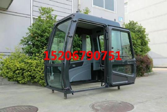 點擊查看詳細信息<br>標題：現(xiàn)代R215-7/R-7型駕駛室總成 含內(nèi)飾  閱讀次數(shù)：2111